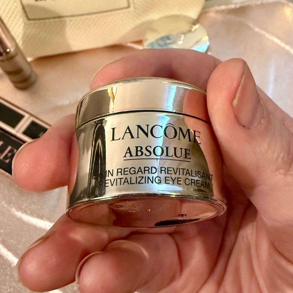 Lancôme Skincare and Makeup Set - Picture 4 of 7